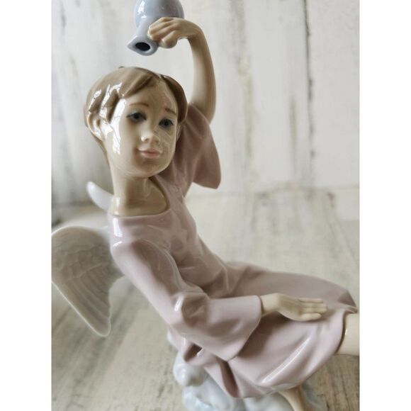 Lladro summer Angel 6148 boy Angel Cherub vase memorial figurine - Picture 6 of 8